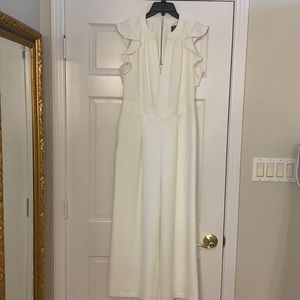 Vince Camuto white jumpsuit size 6
